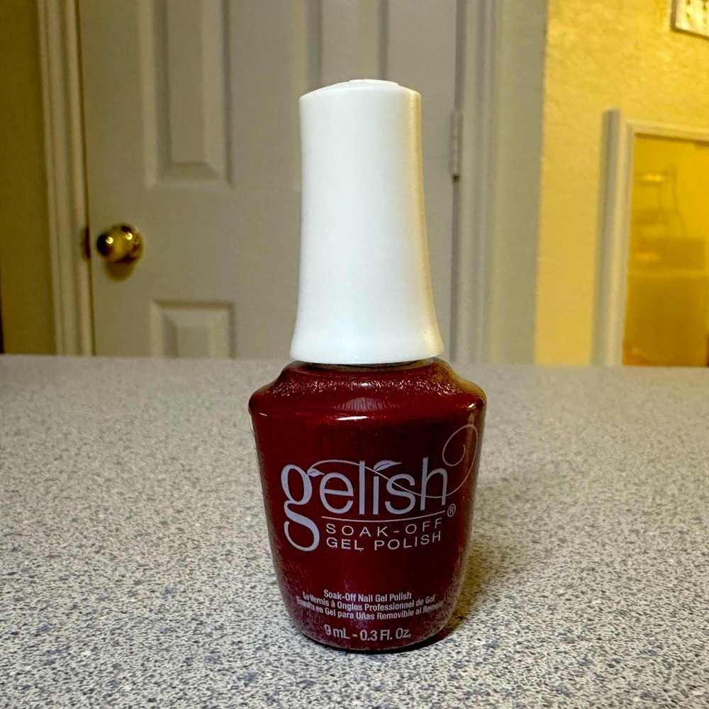 Gelish polish